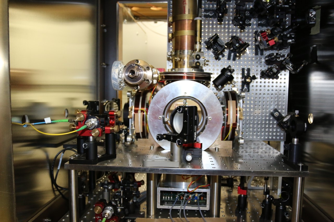 Optical quantum clocks &#8211; a path to refinement and redefinition of the unit of time alt